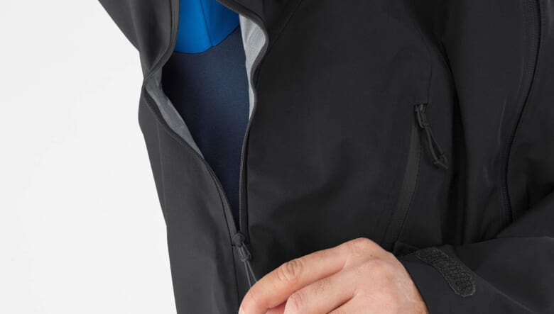 ミレーが新世代ウエアをリリース。環境にも優しい高性能シェル「セネカ」が登山者をしっかりサポート！