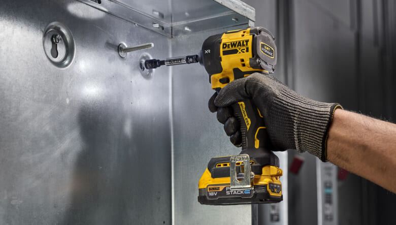 都市部のDIY愛好者に朗報。北米のDEWALTから、42%も静かになったインパクトドライバーが新発売。
