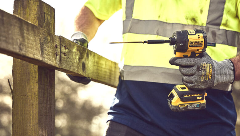 都市部のDIY愛好者に朗報。北米のDEWALTから、42%も静かになったインパクトドライバーが新発売。