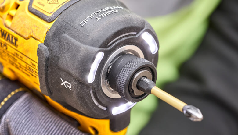 都市部のDIY愛好者に朗報。北米のDEWALTから、42%も静かになったインパクトドライバーが新発売。