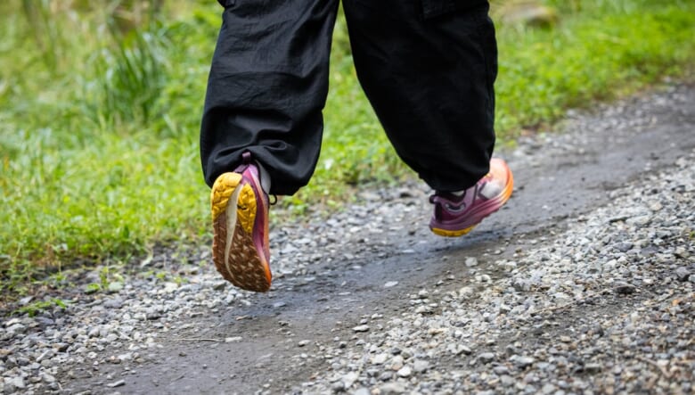 キャンプ場を飛び出し、フィールドへ。KEENのトレランシューズ「SEEK」を、みんなで試し履き！