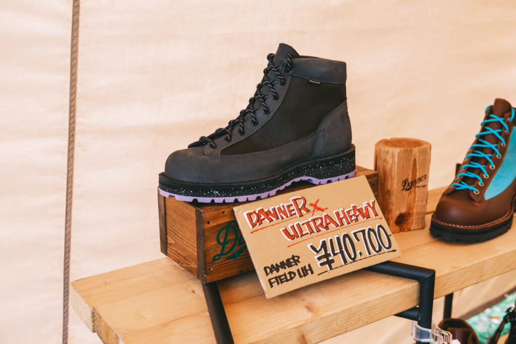 ダナーキャンプ2025のブーツ