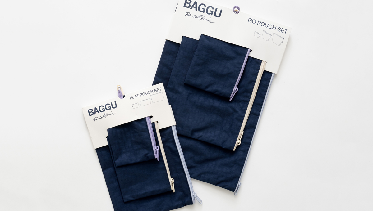 BAGGUのポーチセットを、ロンハーマンが別注。清潔感たっぷりの濃紺が 