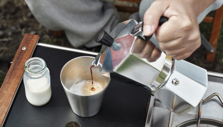 「ビアレッティ」の永久定番は、アウトドアでも手軽にエスプレッソを味わえるってご存知？