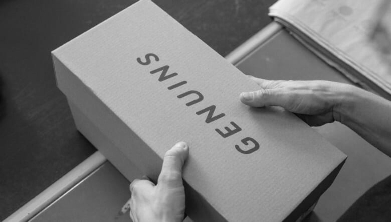 スペイン発の靴ブランド「ジェニュインズ」から、クラフトマンシップが際立つ秋冬サンダルが勢揃い！