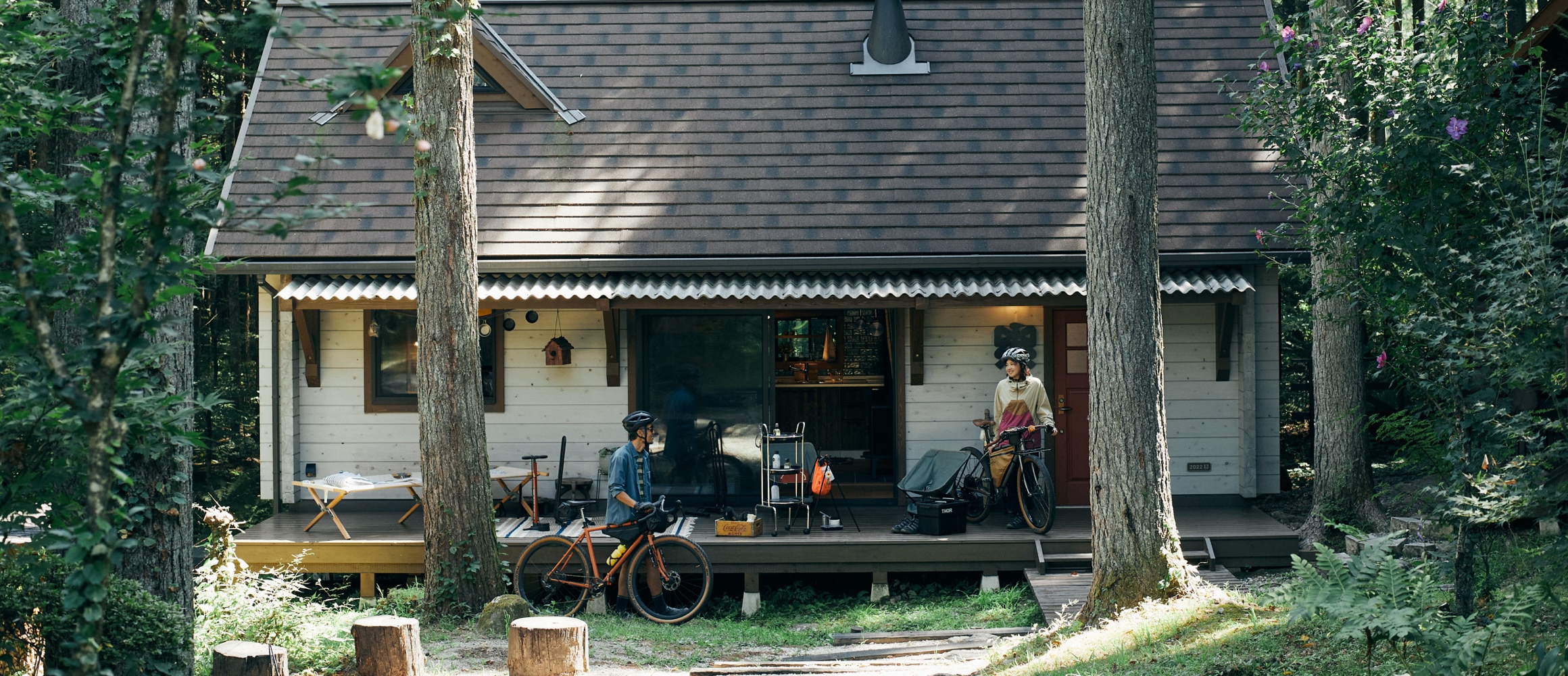ログの「平小屋」を体験！ 小さく建てて、大きく遊ぶ、BESSの「栖ログ」。