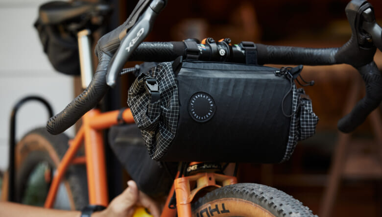 ログの「平小屋」を体験！ 小さく建てて、大きく遊ぶ、BESSの「栖ログ」。