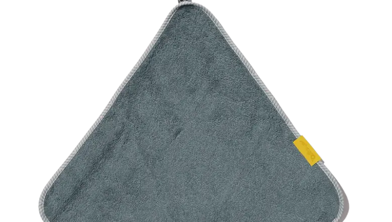 タオルは「三角形」が正解だった⁉︎ 吸水効率バツグンでよく伸びる、新発想ギア。