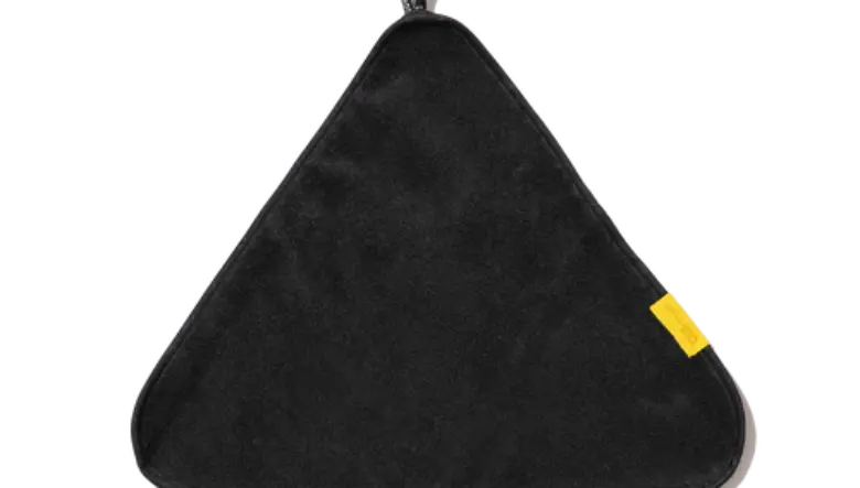 タオルは「三角形」が正解だった⁉︎ 吸水効率バツグンでよく伸びる、新発想ギア。