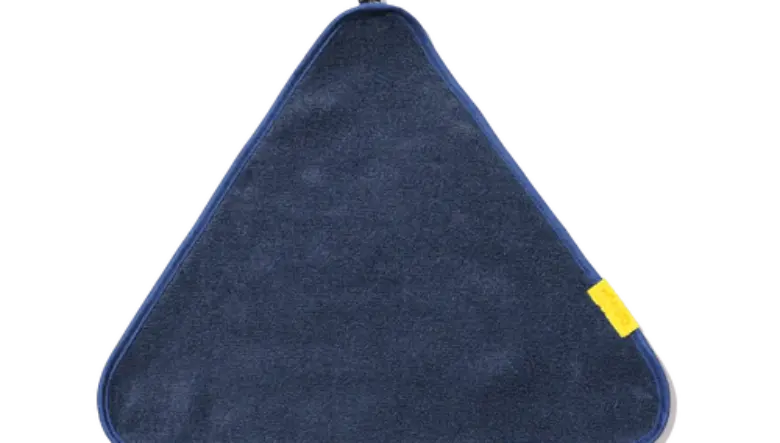 タオルは「三角形」が正解だった⁉︎ 吸水効率バツグンでよく伸びる、新発想ギア。