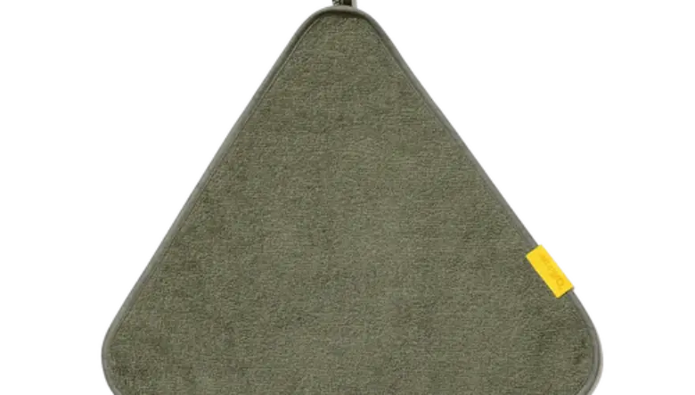 タオルは「三角形」が正解だった⁉︎ 吸水効率バツグンでよく伸びる、新発想ギア。