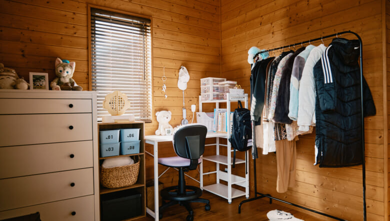 子どもが遊んで、ギアを飾って、散髪まで！　“土間”からひろがる家族の暮らし。【BESSユーザーお宅訪問@ワンダーデバイス・愛知】