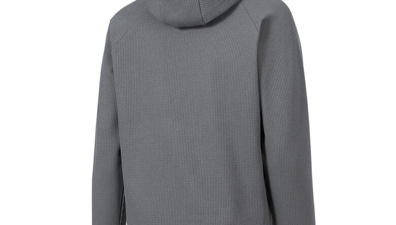 ゼログラムのベースレイヤーが画期的！ 牡蠣殻を再利用した生地でアウトドアでの不快感を解消。