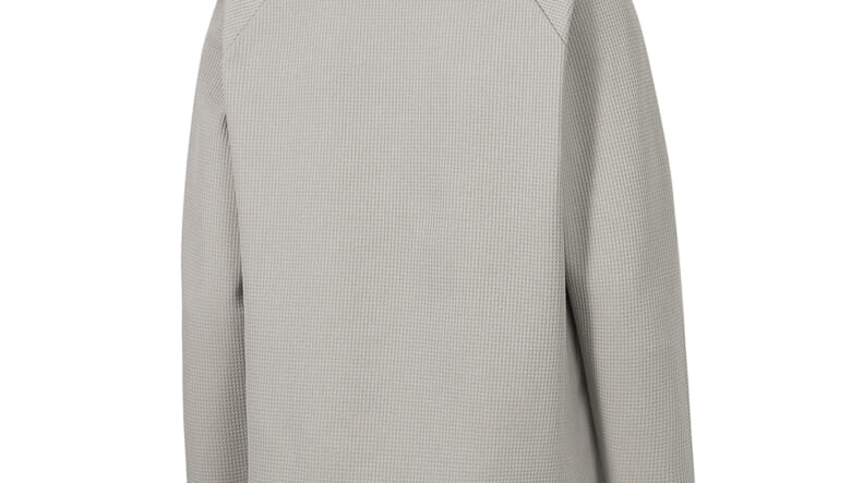 ゼログラムのベースレイヤーが画期的！ 牡蠣殻を再利用した生地でアウトドアでの不快感を解消。