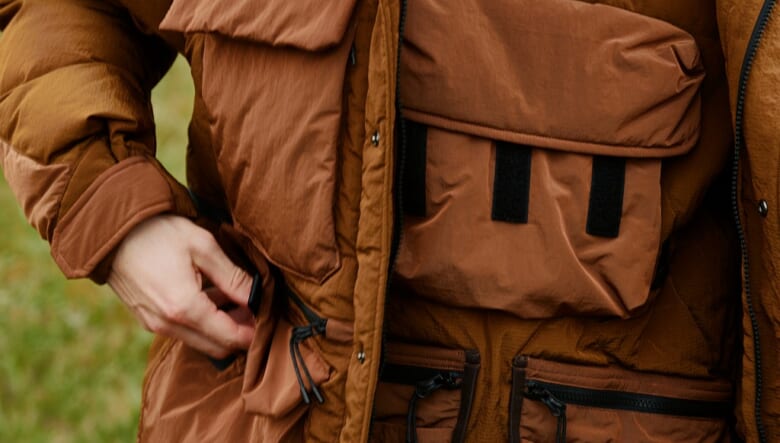 ホワイトマウンテニアリングとタイオンがコラボ！　小技が効いた3種のダウンウエアがデビュー。