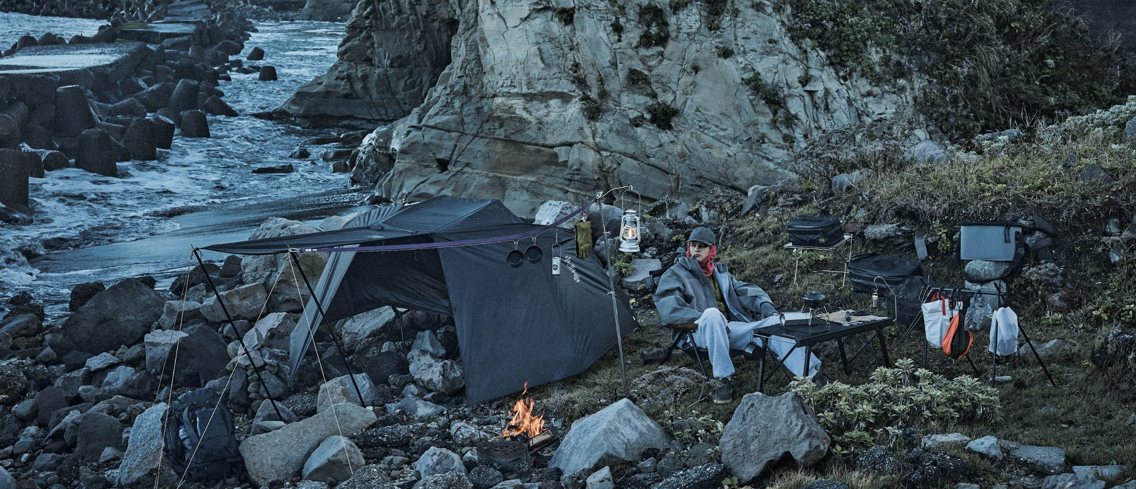 アッソブの新作コットテントは、ソロキャンプをより快適にするギミックが満載!!