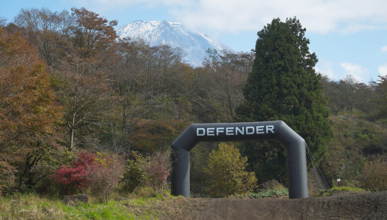 ディフェンダーの新たなイベントDEFENDER TROPHYは、想像を上回る展開の壮大なアドベンチャーだった！