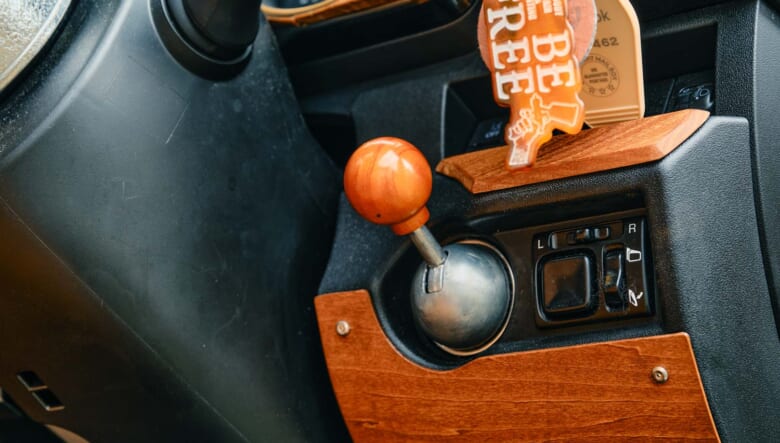 【’22 JIMNY JB74】旧きよきアメリカのホロ車をイメージ。