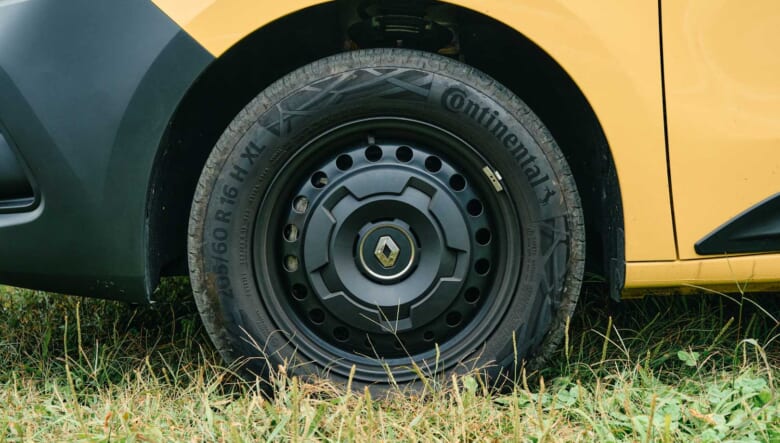 【’24 KANGOO CREATIF】快適な現行型カングーでファミリー車中泊にも挑戦。