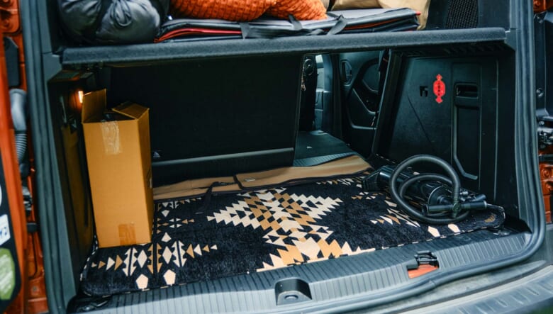 【’23 KANGOO DIESEL MT】タフでパワフルな走りはディーゼルMT車ならでは。