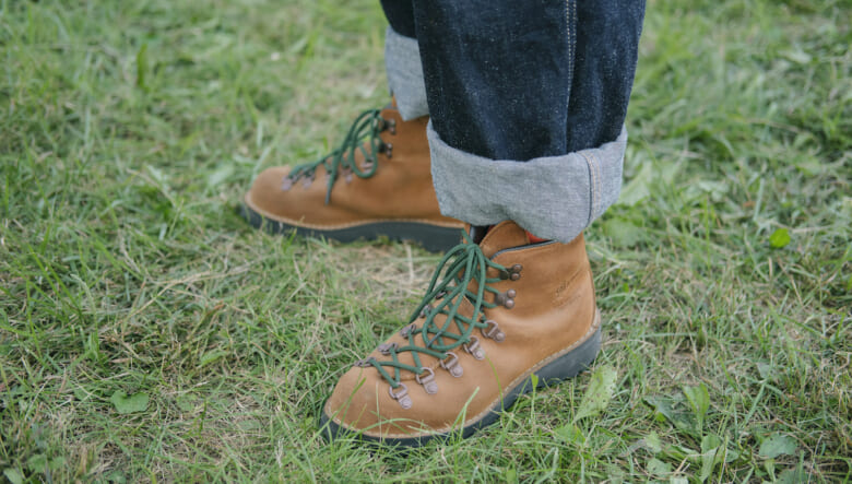 オーバーオールをポップに着崩す。-GO OUT CAMP vol.21-