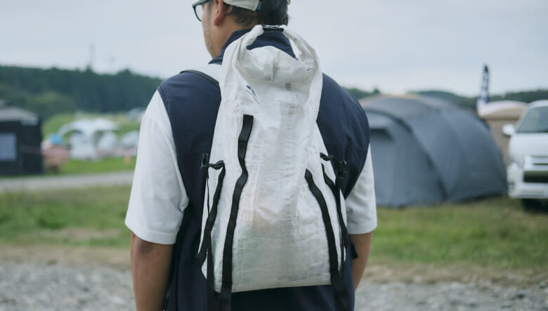 白を基調としたクリーンなコーデ。-GO OUT CAMP vol.21-