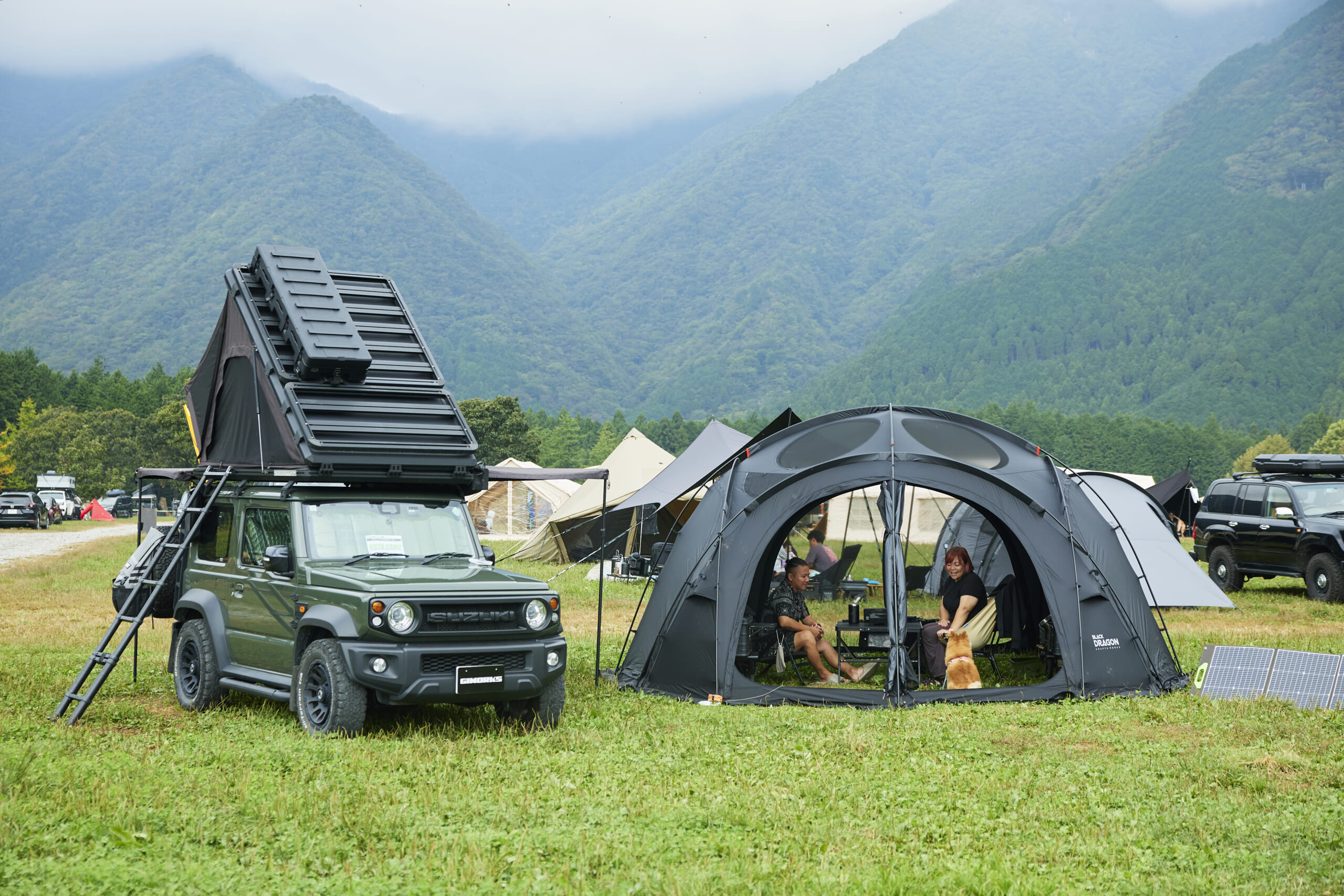 クルマを最大限に活用！コンパクトでも広々空間。（GO OUT CAMP vol.21
