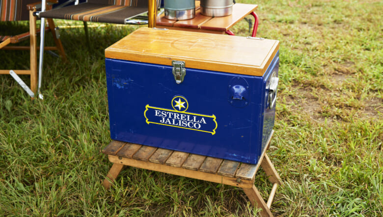 販促品として使われていたクーラーボックスは、レトロなデザインに惚れオークションサイトで購入。