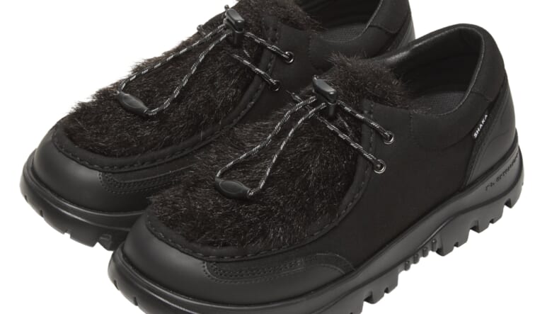 カジュアルにもトラッドにも！シャカのチロリアンシューズにロングファーを添えて気品たっぷり。