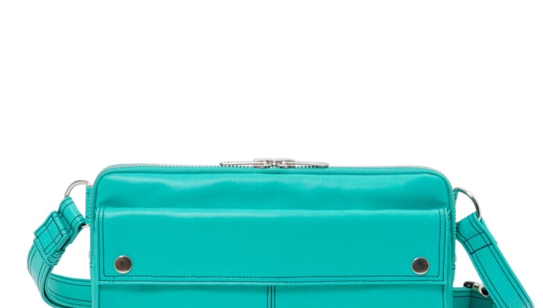 ポーターに独自素材採用の新シリーズが登場。レザー風の質感に注目すべし。