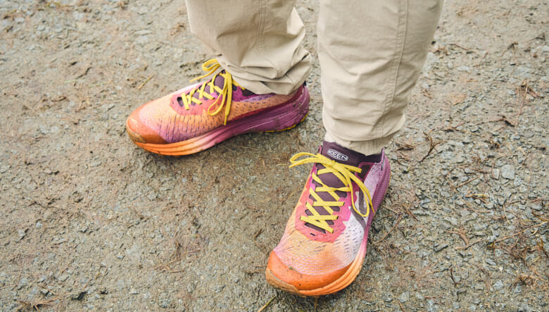 暖色系アイテムで季節感ある装いに。-GO OUT SUPER HIKING JAPAN vol.1-