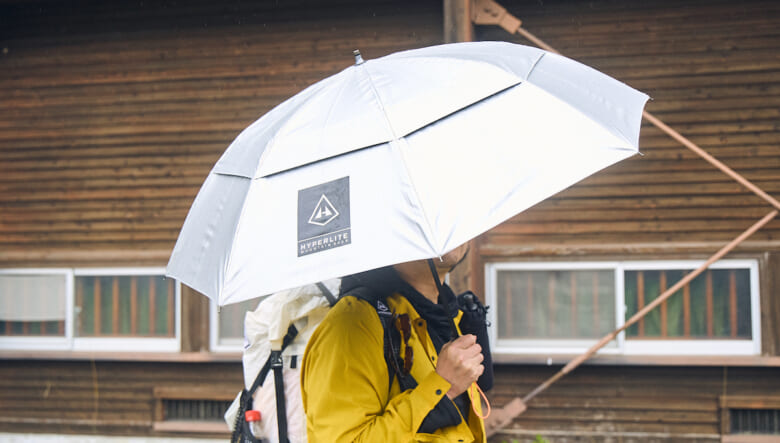 暖色系アイテムで季節感ある装いに。-GO OUT SUPER HIKING JAPAN vol.1-