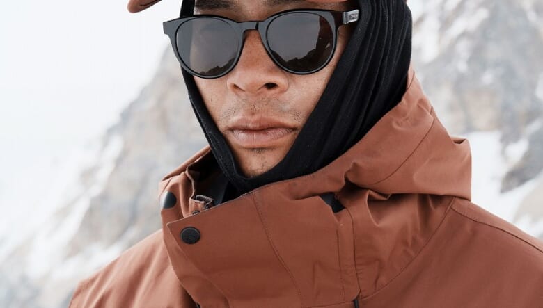 スノーボーダーに贈るPOLeR × ADFコラボ第2弾！　本格ウエアからカジュアルJKT、ヘッドウエアまで全11種がリリース。