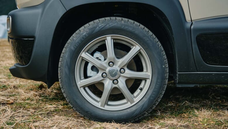 【’25 SUZUKI XBEE】精悍になったルックスで運転するのが楽しい1台。