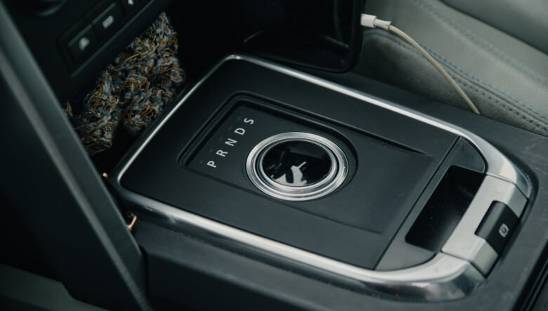 【’16 LAND ROVER DISCOVERY】家族で乗り継ぐSUVにキャンプ好きも大満足。