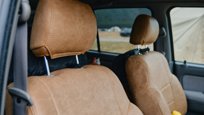 【’00 TOYOTA HILUX SURF】米国4ランナーを参考にメッキパーツでナロー化。