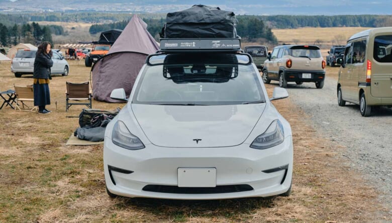 【’21 TESLA MODEL3】発進時の加速に惹かれたEVをアウトドア仕様に。