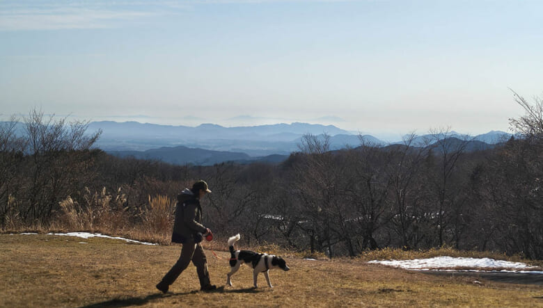 ボクらがスマホに求めること。アウトドア派フォトグラファーが「arrows Alpha」と過ごす1日。