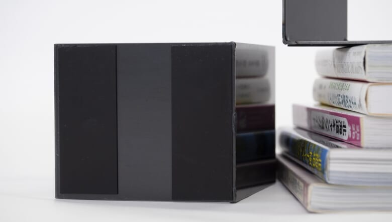 トリパス恒例の干支シリーズ新作！　午年を祝うインダストリアルな“ブックエンド&ロッキングホース”。