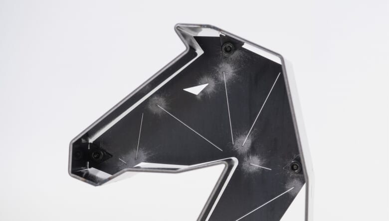 トリパス恒例の干支シリーズ新作！　午年を祝うインダストリアルな“ブックエンド&ロッキングホース”。