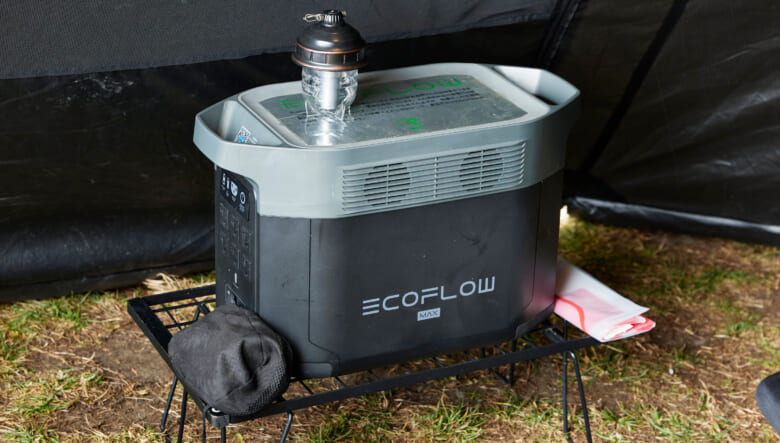 キャンプでも忘れたくないポータブルバッテリーはデルタ2。