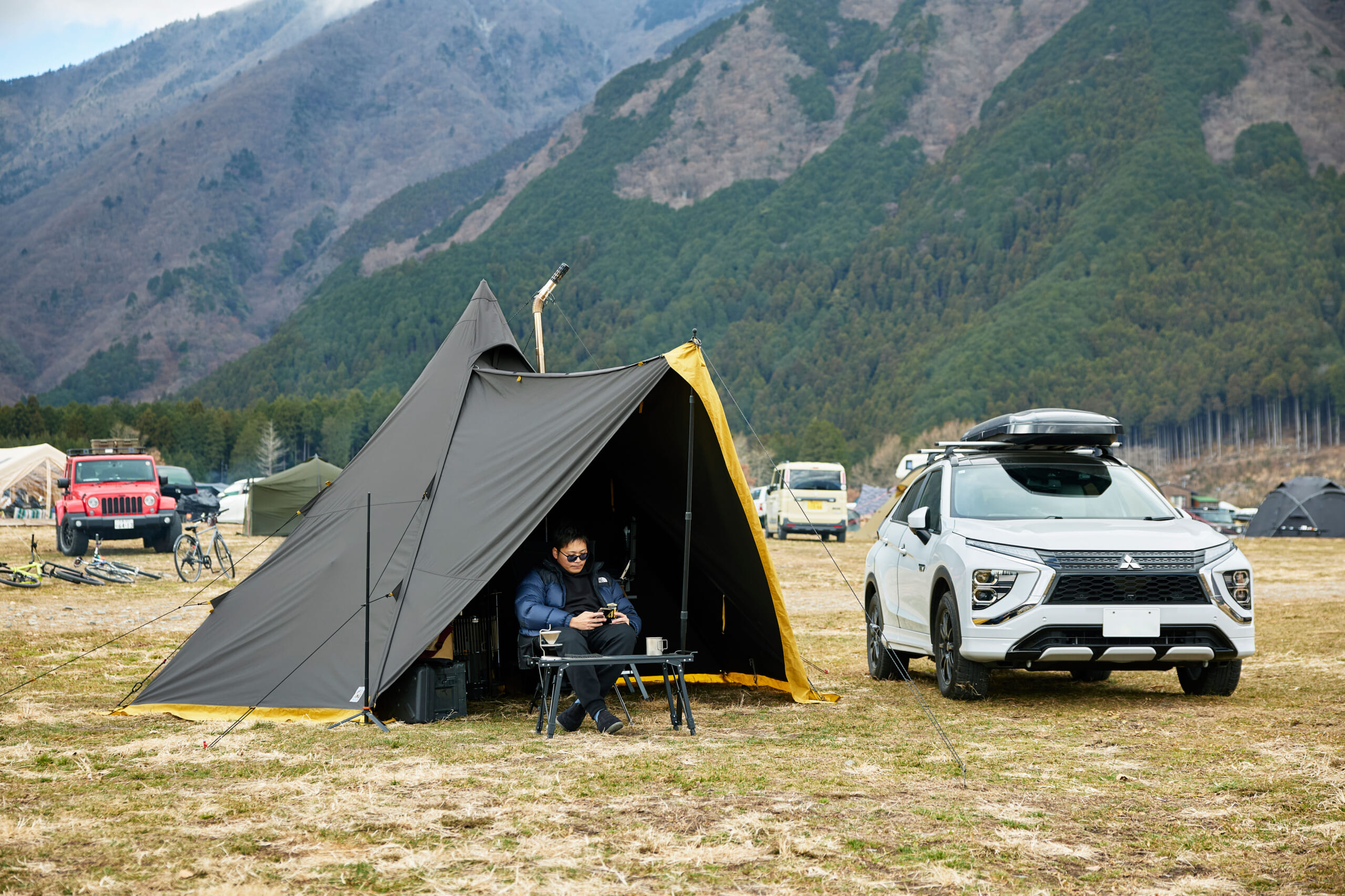 【アウトドア大好き！様確認用】3点おまとめ テントのイエロー配色が目印!! オマージュDIYギアにもご注目。（GO OUT