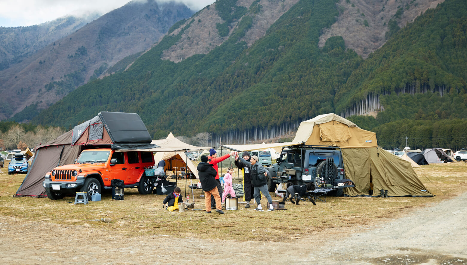 【Jeep Garage ②】Brand社　ドイツ幕　鉄骨　コットンテント オーバーランドスタイル同士で、仲間ファミリーとJeep連結!!（GO OUT