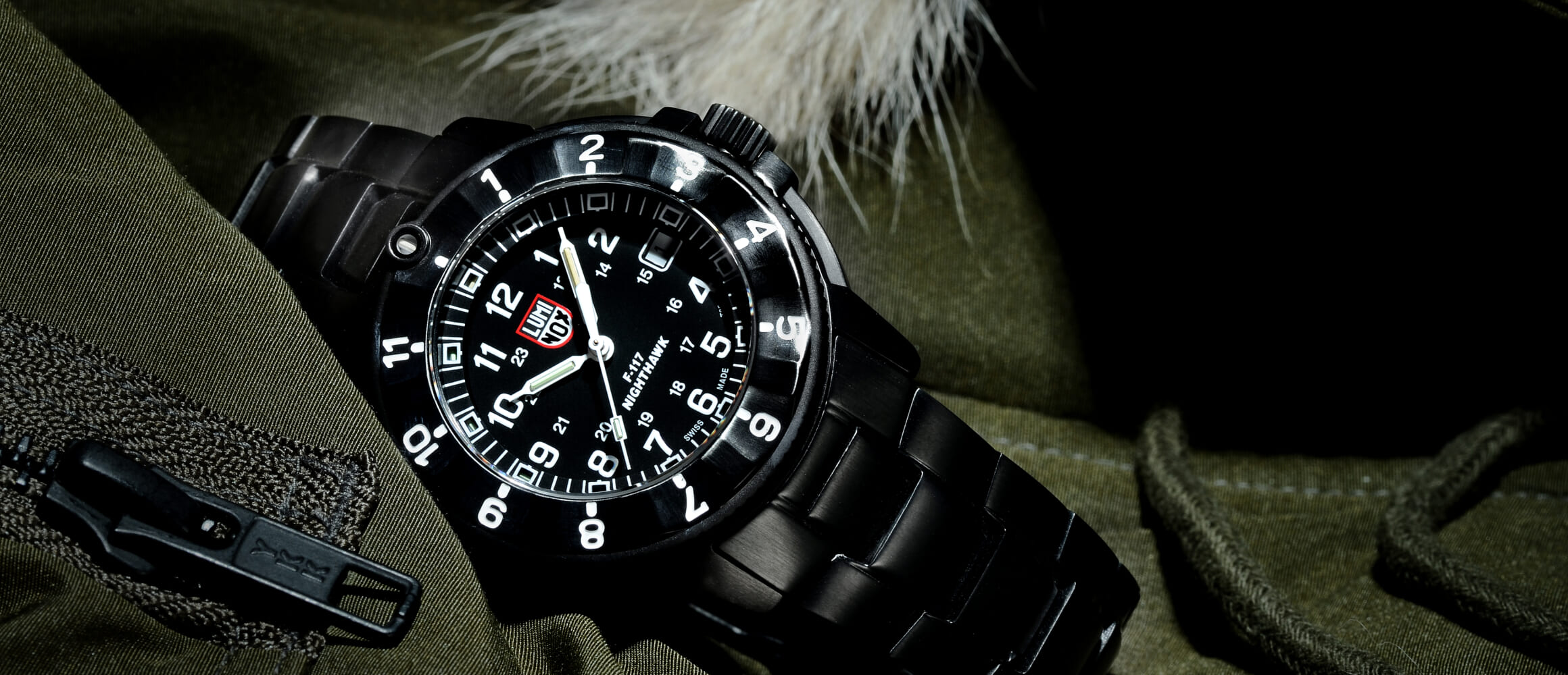 Luminox 最終価格　夕方まで。 ルミノックスの初代パイロットウォッチが日本限定で復刻。重厚感のある