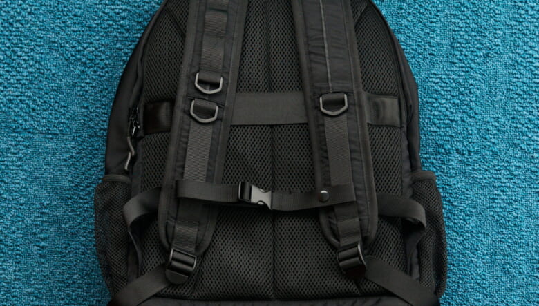 ヨセミテストラップからNEWバッグシリーズが誕生！　容量アップの可変システム採用。