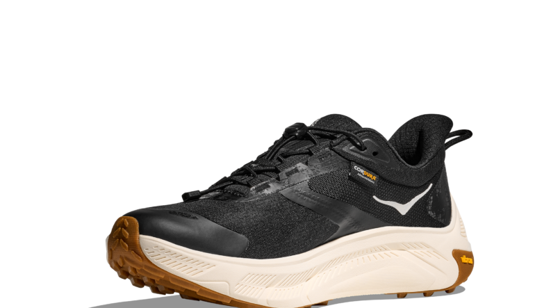 ホカの鉄板シューズ“トランスポート”がアップデート！クッション性を高めてより快適に。