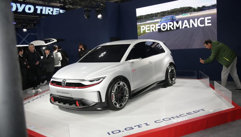 東京オートサロン2026がいよいよ開幕！ おしゃれアウトドアなカスタムカーをPICK UP！