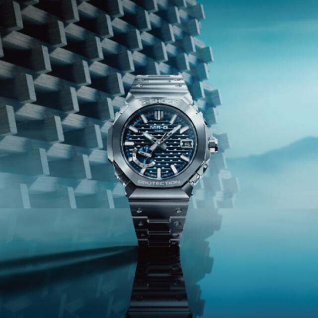 Gショック最高峰の“MR-G”に、日本の伝統技法とカラーを取り入れた逸品