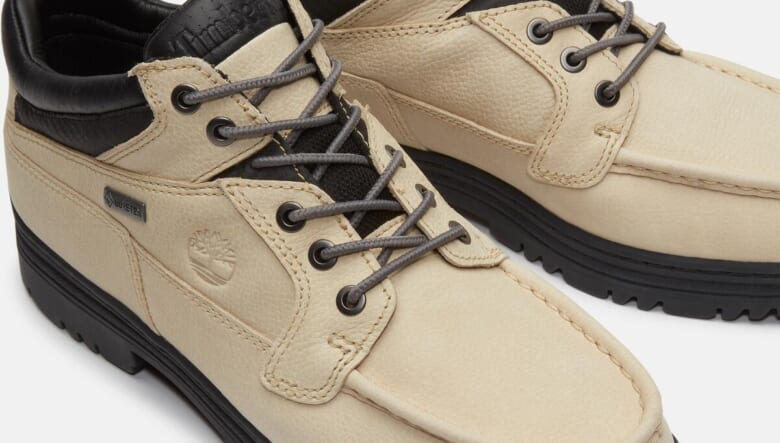 ティンバーランドの隠れた名作「モックトゥ」にゴアテックスを採用。ベージュカラーで明るいムード満点！