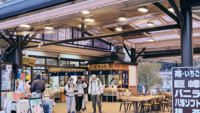 「富士山×遊歩」の新定番！　美味しい湧水を絶景で味わう、忍野トレイルのススメ。【GO OUT 遊歩倶楽部／忍野村編 #01】